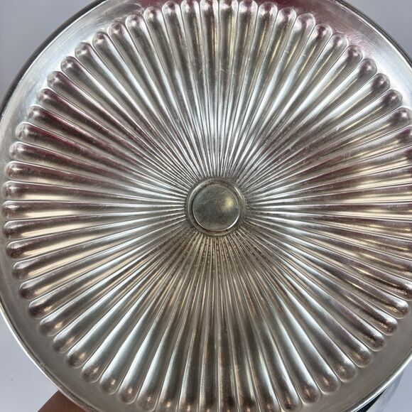 Gorham Silverplated Heritage Covered Serving Bowl - Picture 4 of 6